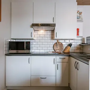 https://apartment-near-the-beach-with-terace.ostend-hotel.net